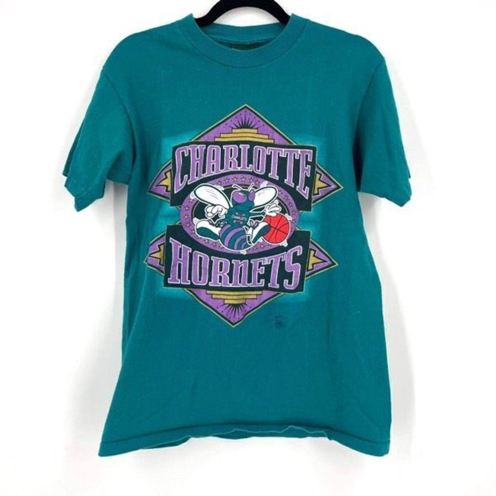 Vintage Home Team Men's Short Sleeve Charlotte Hornets Graphic Tee Blue Medium